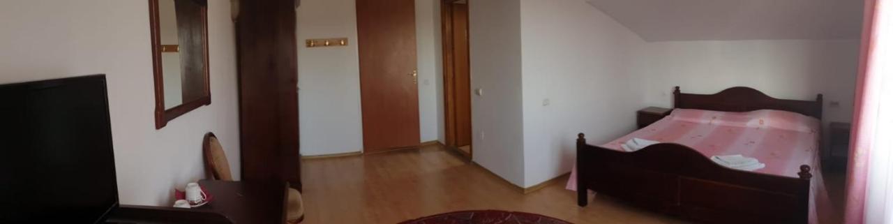 Motel Balcost Piatra Neamt Exterior photo